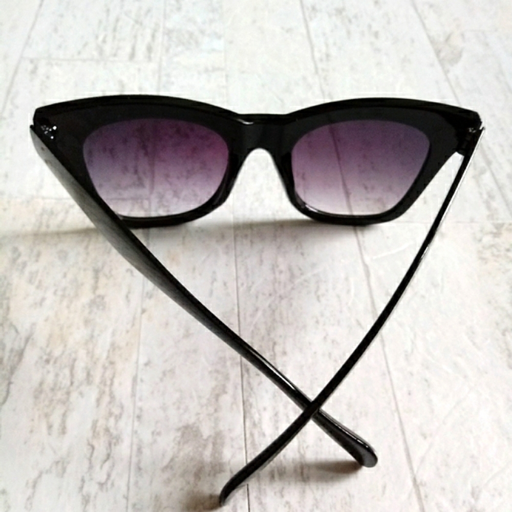 New Women's Oversized Cat Eye Sunglasses With Gradient Lenses - Picture 7 of 9